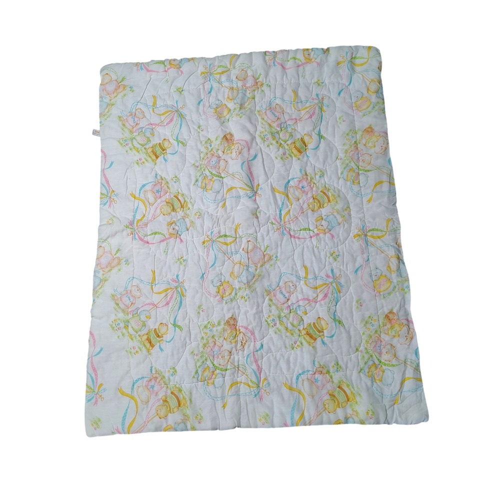 Gorgeous vintage Dundee quilted‎ crib blanket